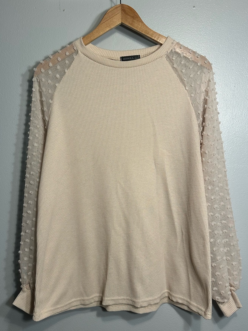 Wonen’s Cream Long-Sleeve Top Sheer Sleeves